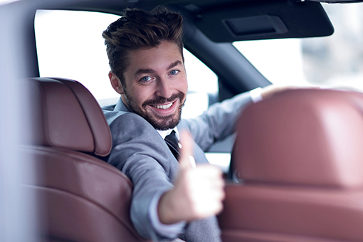 Phoenix Driver Recovering From a Motor Vehicle Accident Giving a Thumbs Up After Successful Chiropractic Sessions