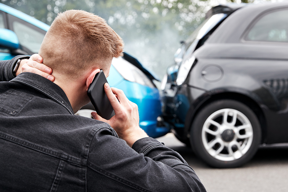 Man Hurt in a Motor Vehicle Accident in Tolleson AZ Calling Chiropractor Clinics That Can Help Him