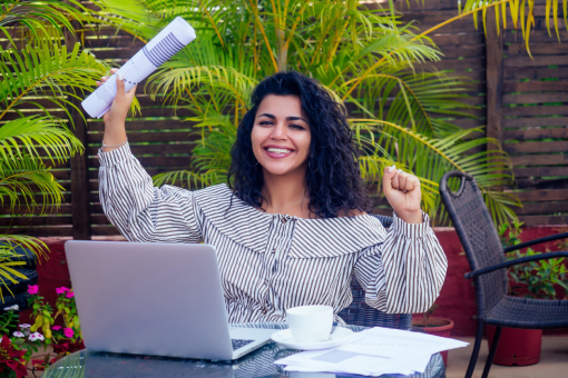 Lady Happily Working Again After Having Work Injury Managed by Tolleson Chiropractor
