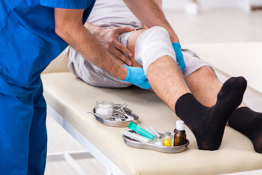 Man with Truck Injury in Phoenix AZ Getting Traditional Help Instead of Going To Chiropractor